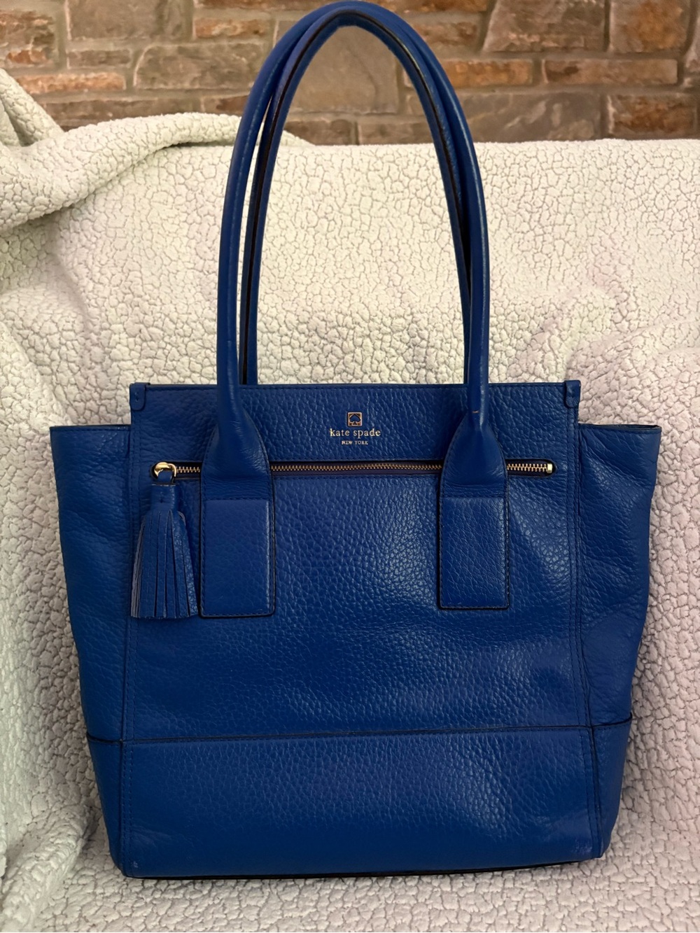 kate spade cobalt blue pebbled leather tote with tassel